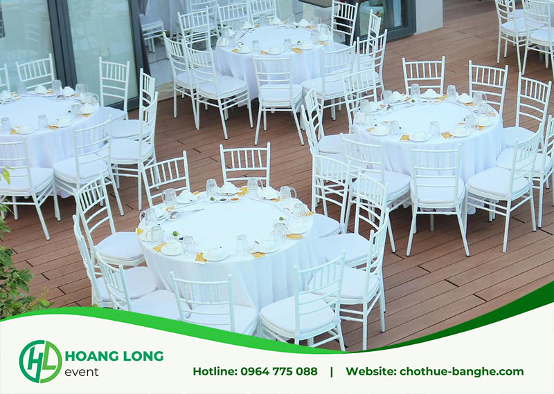 thuê bàn ghế tổ chức sự kiện ngoài trời 